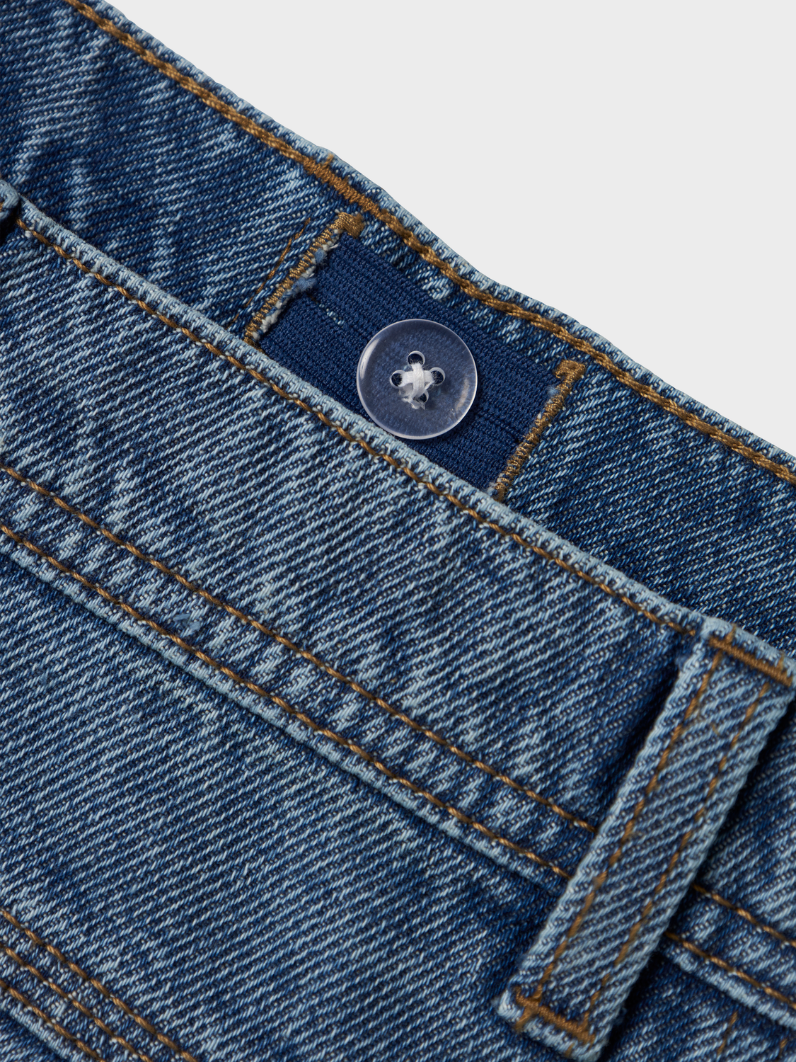 model_shot-front_full